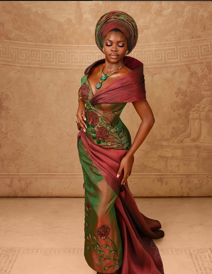 A Lui'Deo customer wearing Emerald coral